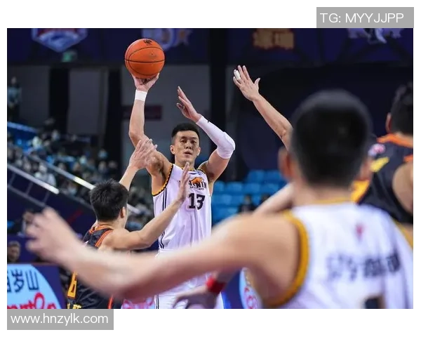 深圳篮球队区域防守创新之路探索与实践分析